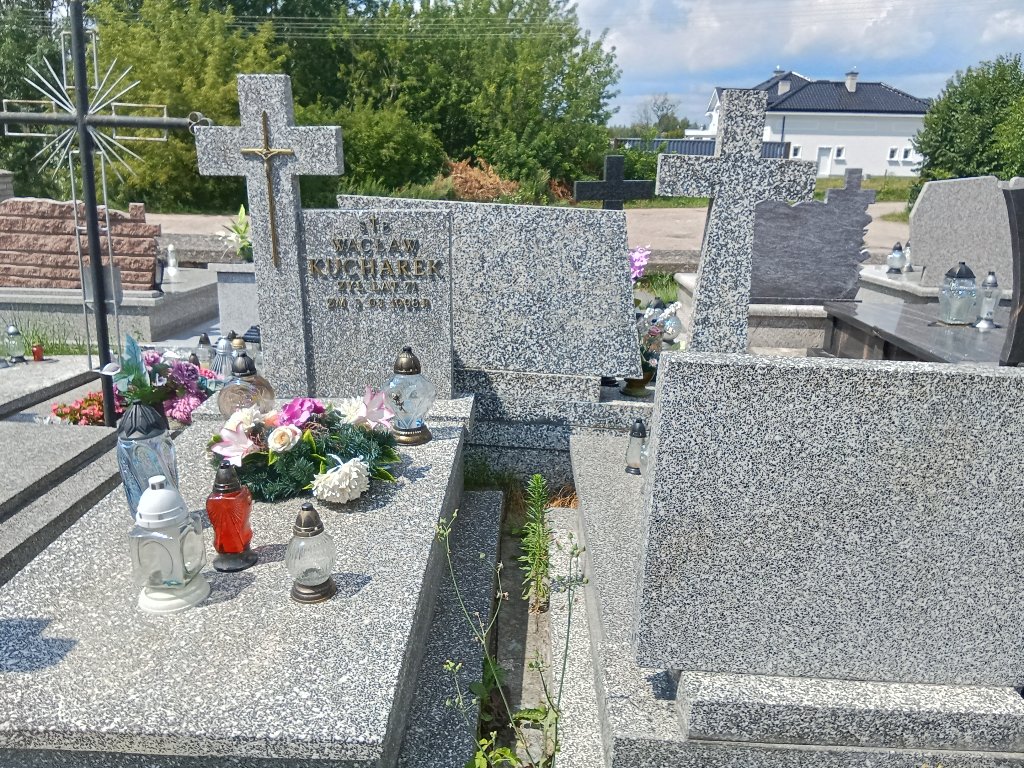 Grób Wacław Kucharek