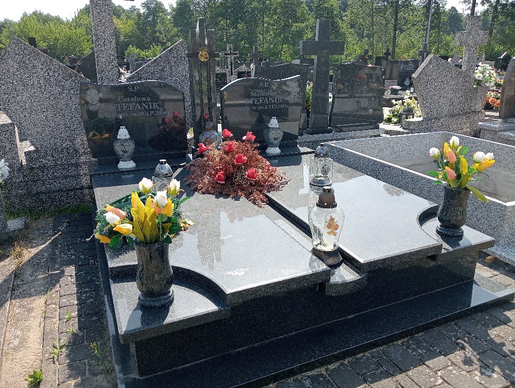 Grób Zdzisław Stefanik